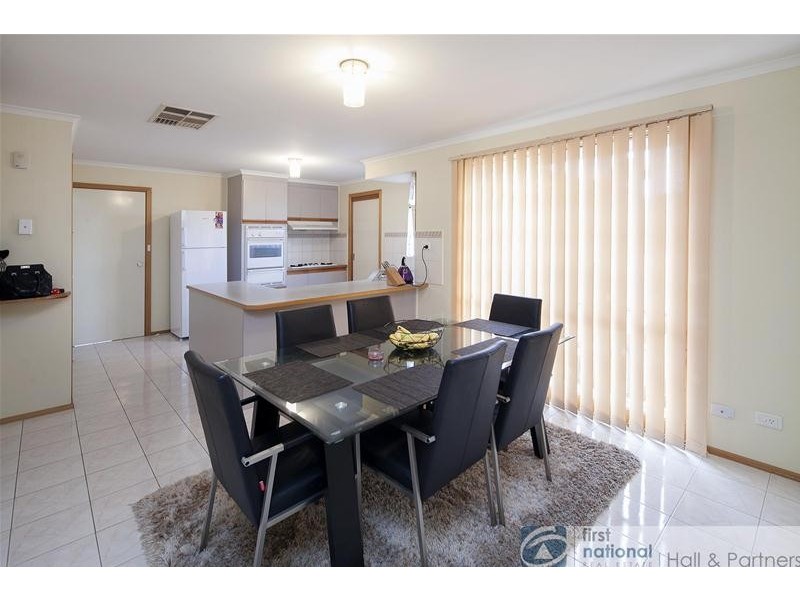 11 Pinto Close, Endeavour Hills VIC 3802