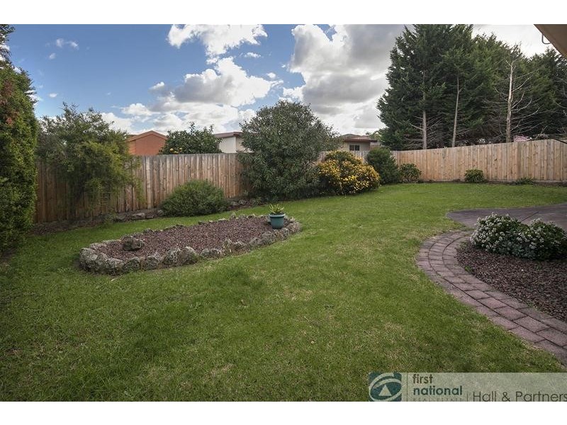 11 Pinto Close, Endeavour Hills VIC 3802