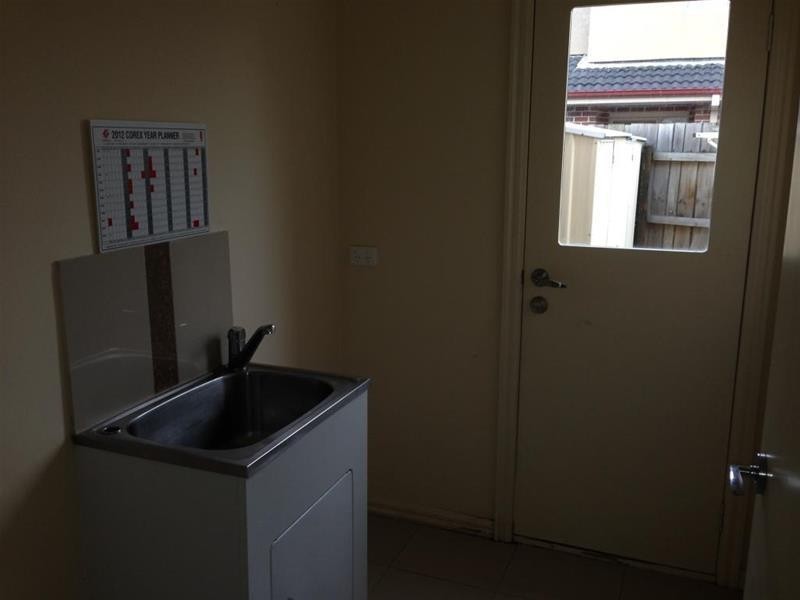 2/57 Hemmings Street, Dandenong VIC 3175