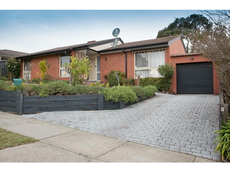 6 Currie Avenue, Endeavour Hills VIC 3802