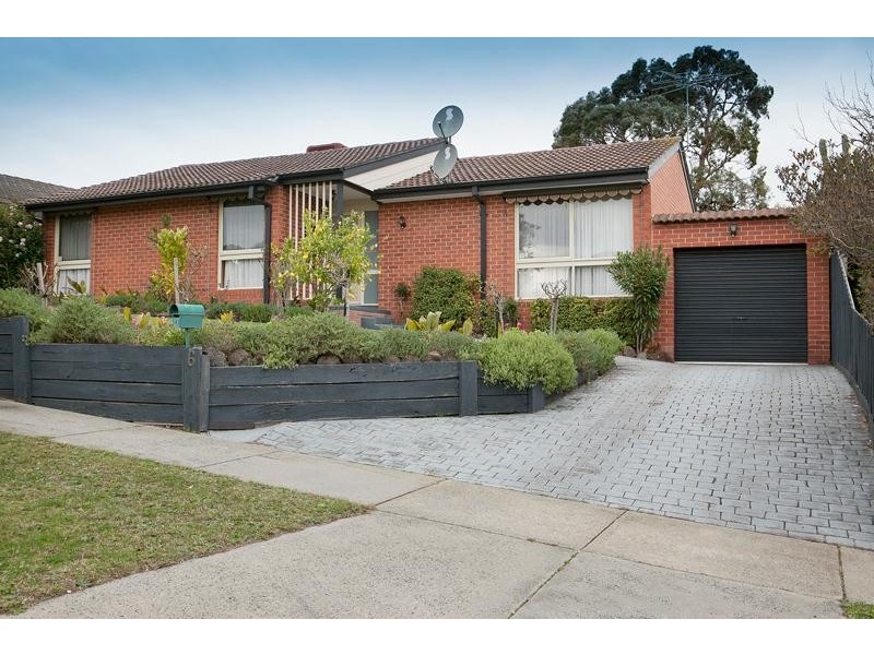 6 Currie Avenue, Endeavour Hills VIC 3802