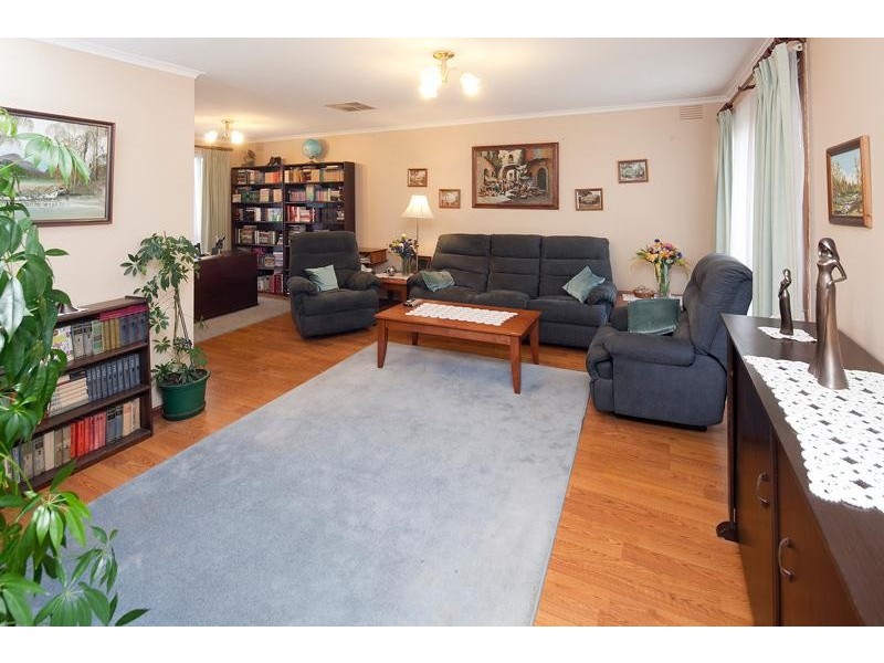 6 Currie Avenue, Endeavour Hills VIC 3802