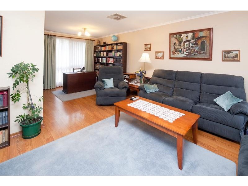 6 Currie Avenue, Endeavour Hills VIC 3802