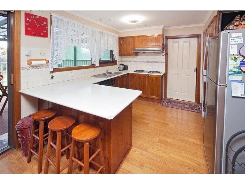 6 Currie Avenue, Endeavour Hills VIC 3802