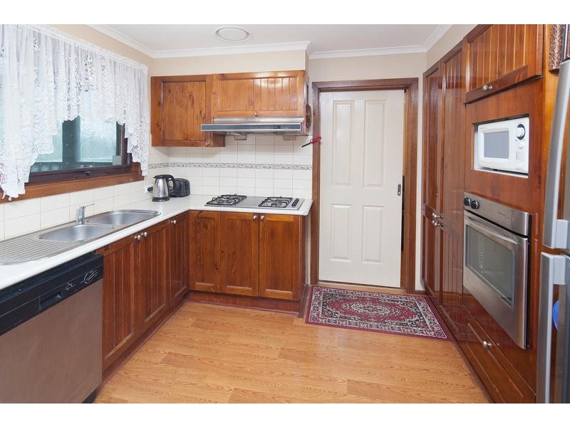 6 Currie Avenue, Endeavour Hills VIC 3802