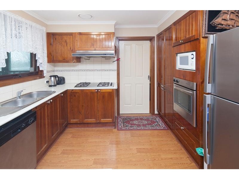 6 Currie Avenue, Endeavour Hills VIC 3802