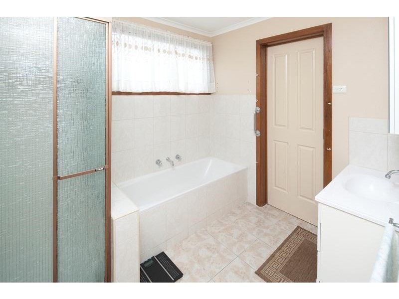 6 Currie Avenue, Endeavour Hills VIC 3802