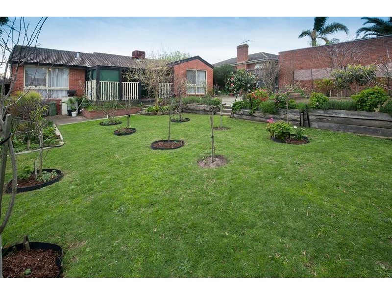 6 Currie Avenue, Endeavour Hills VIC 3802