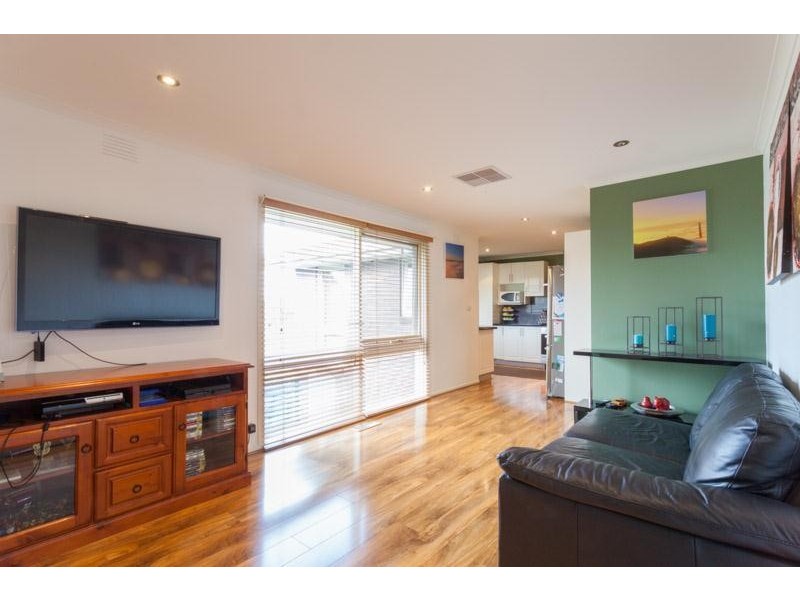 2 Oxley Way, Endeavour Hills VIC 3802