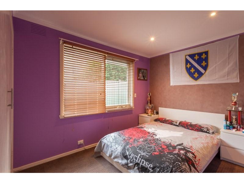 2 Oxley Way, Endeavour Hills VIC 3802