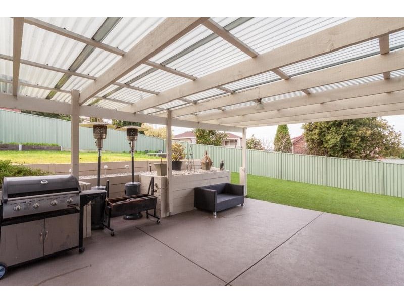 2 Oxley Way, Endeavour Hills VIC 3802