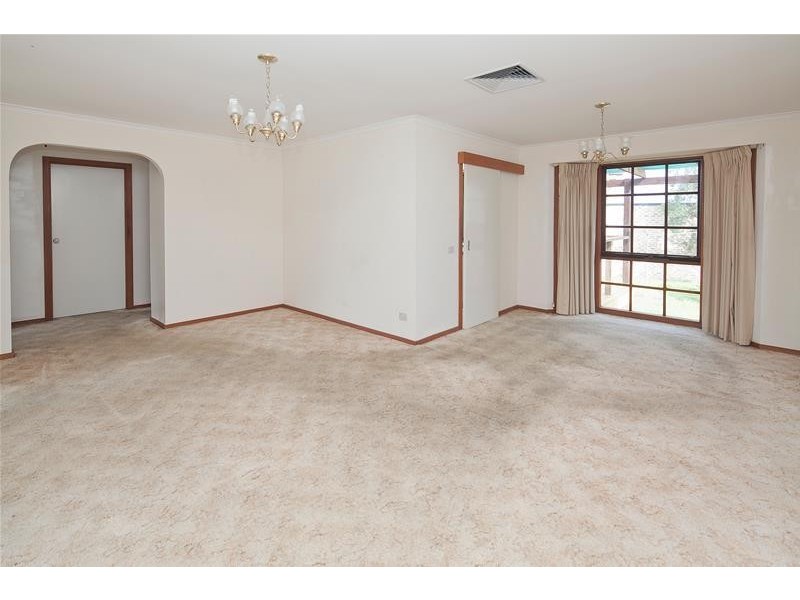 13 Jacinta Court, Doveton VIC 3177