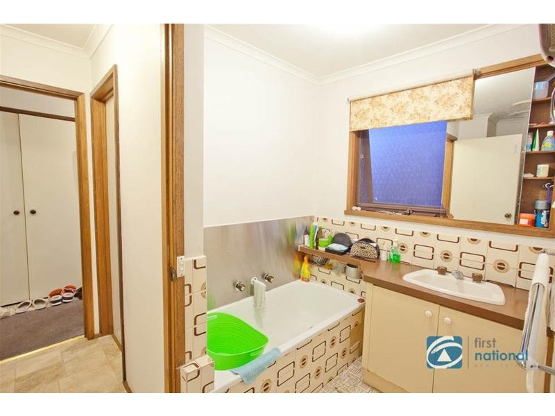 18 Bundamba Drive, Noble Park North VIC 3174