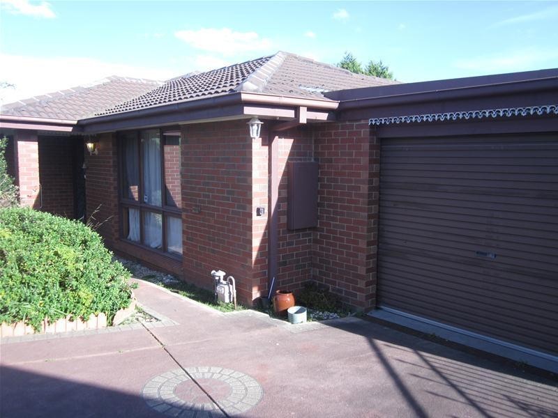 2 Corran Court, Endeavour Hills VIC 3802