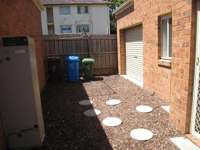 1/14 Close Avenue, Dandenong VIC 3175