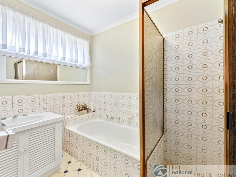 230  Gladstone Road, Dandenong North VIC 3175