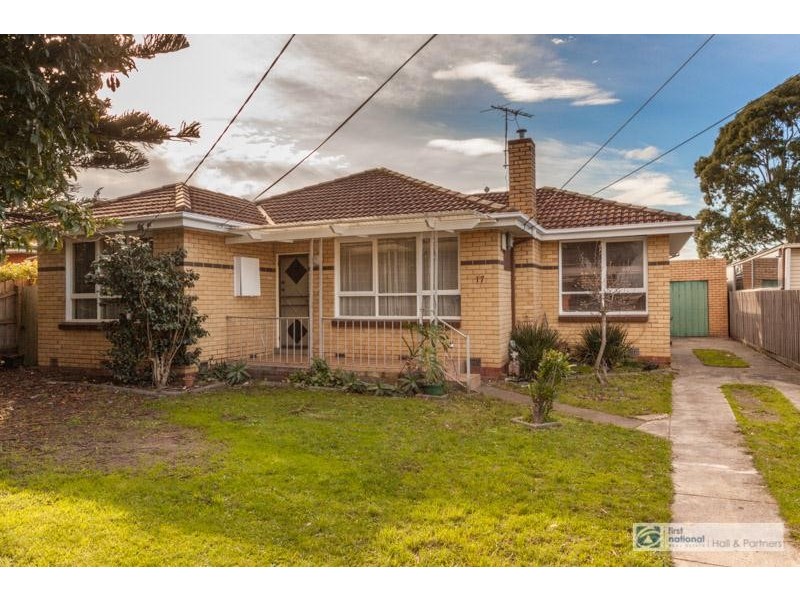 17 Azalea Crescent, Dandenong North VIC 3175