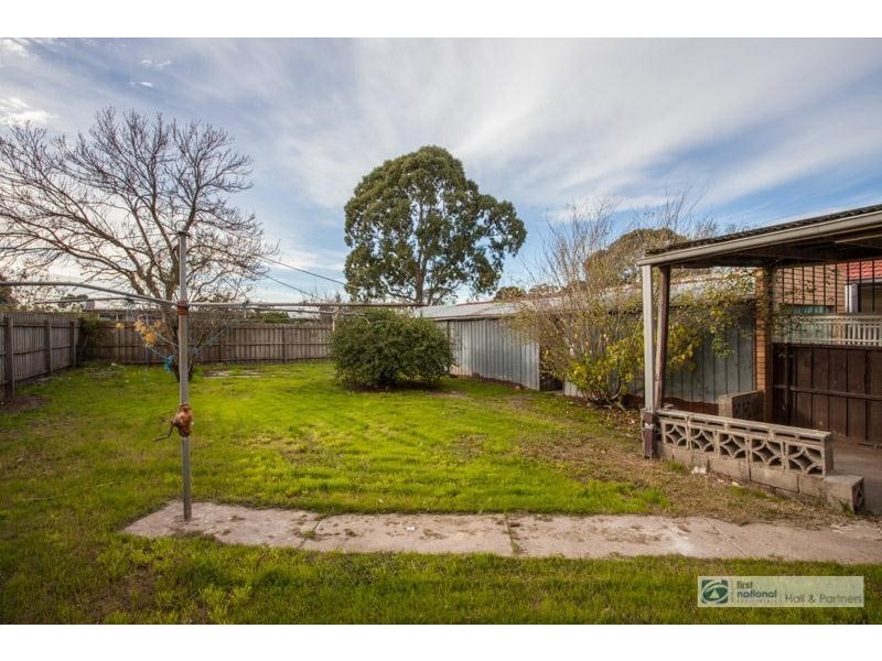 17 Azalea Crescent, Dandenong North VIC 3175
