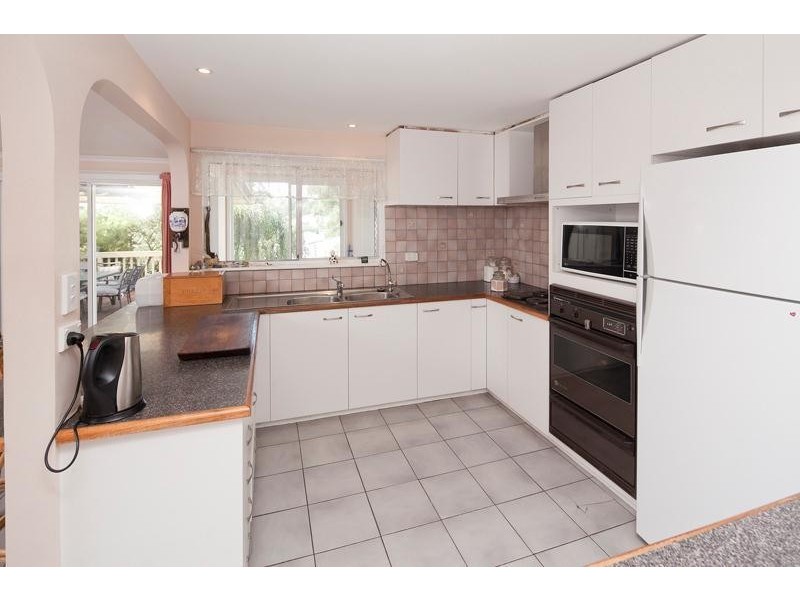 22 Churchill Park Drive, Lysterfield South VIC 3156