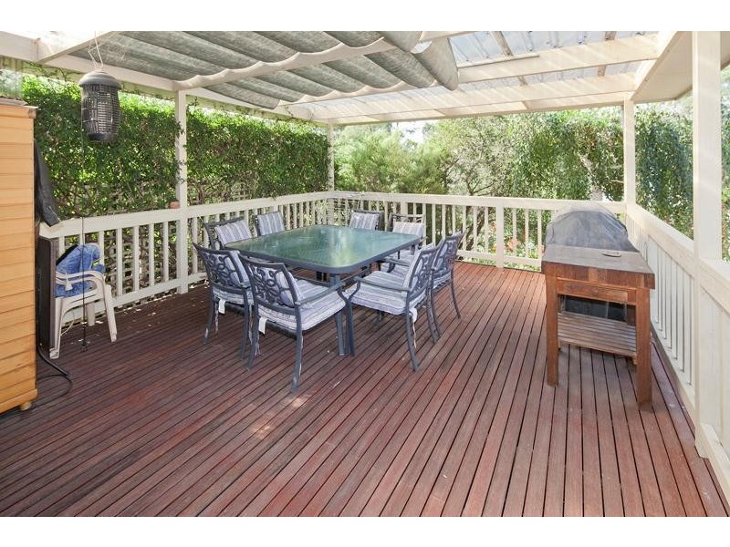 22 Churchill Park Drive, Lysterfield South VIC 3156