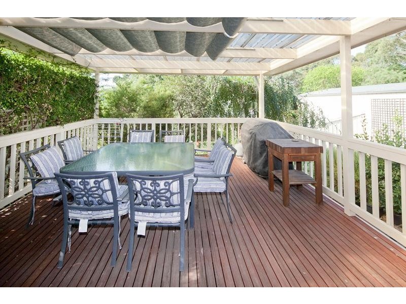 22 Churchill Park Drive, Lysterfield South VIC 3156