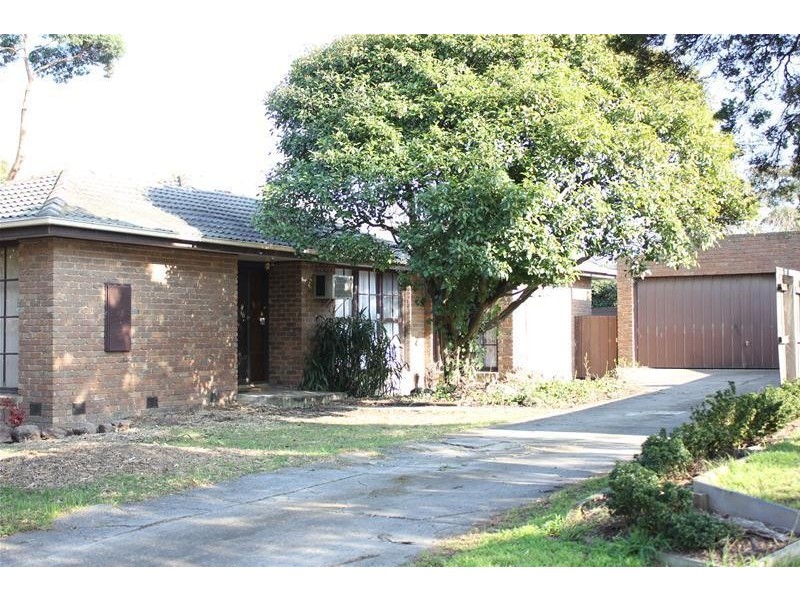 92 Tiverton Drive, Mulgrave VIC 3170