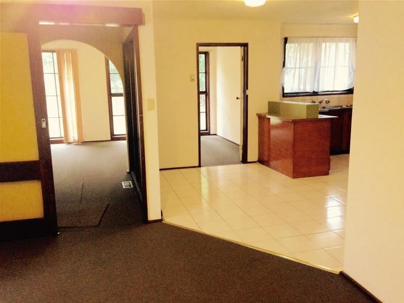 92 Tiverton Drive, Mulgrave VIC 3170