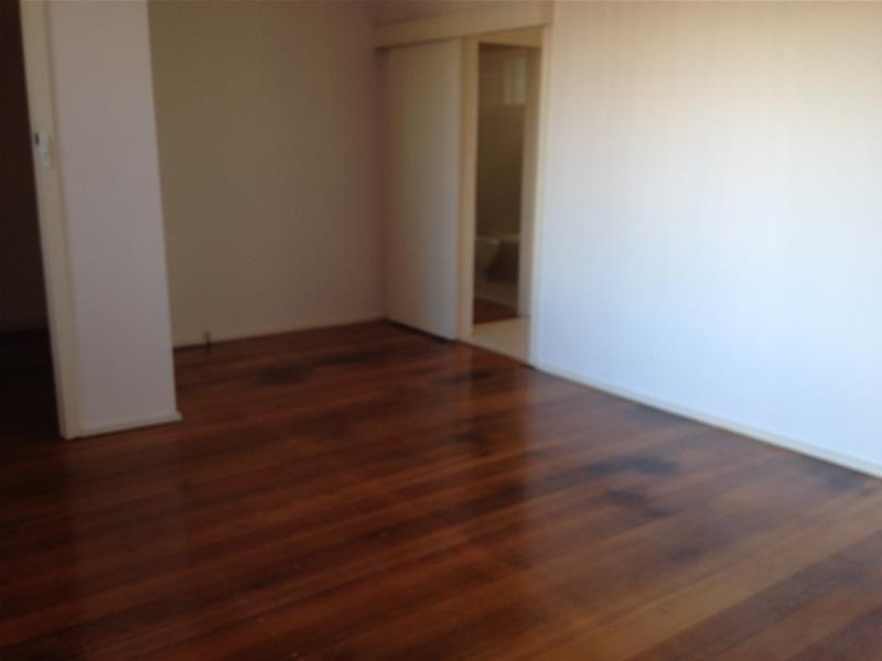 33 Charlton Street, Springvale VIC 3171