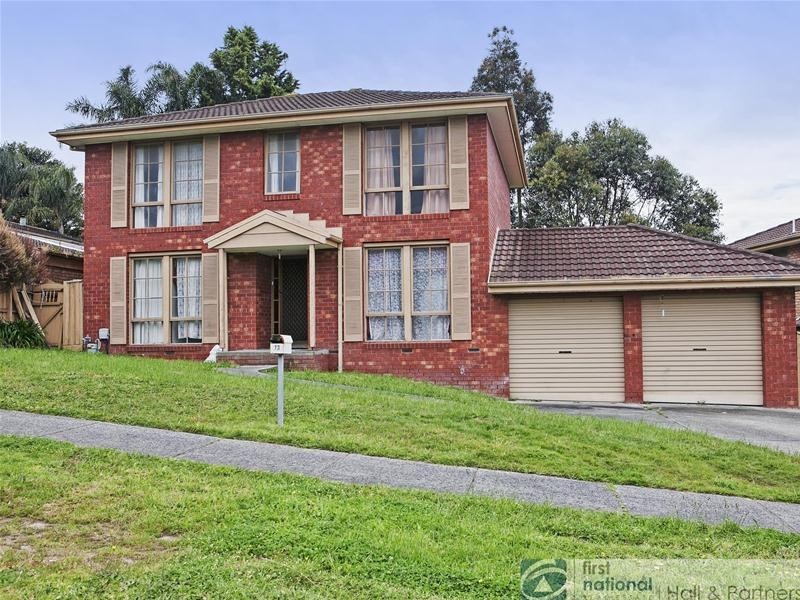 13 Denton Drive, Endeavour Hills VIC 3802