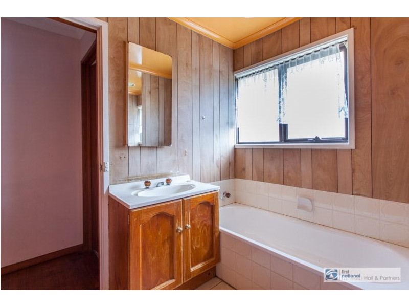 12 Oban Close, Endeavour Hills VIC 3802