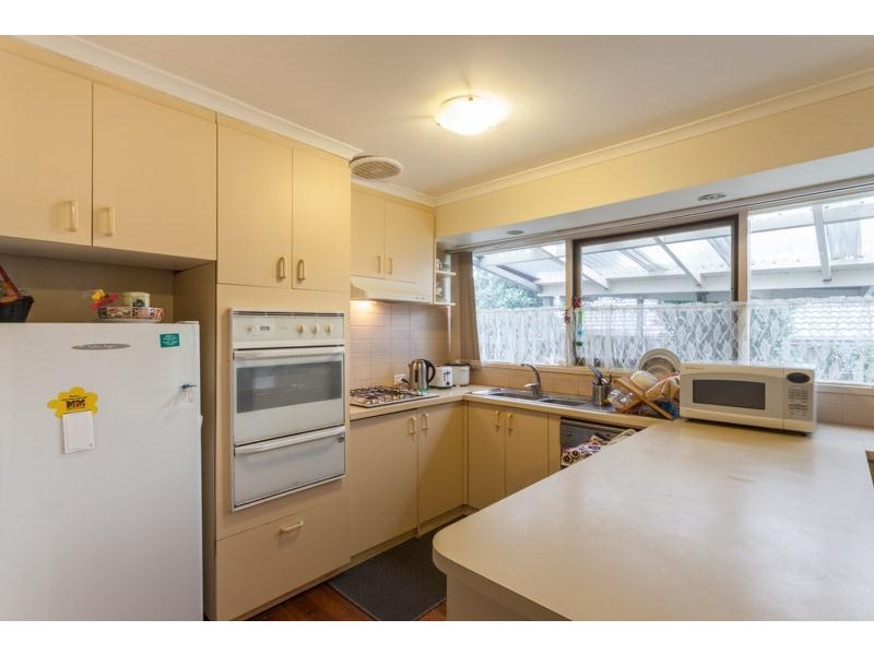 2 Good John Court, Endeavour Hills VIC 3802