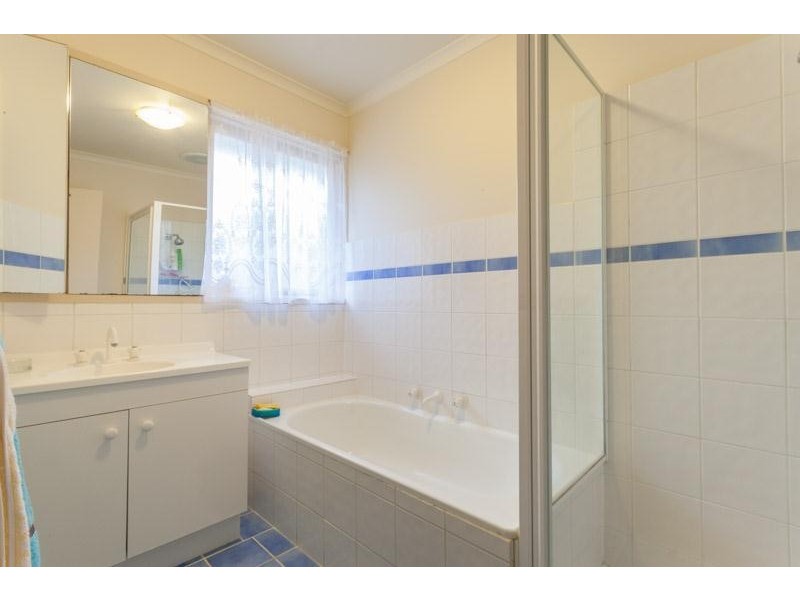 2 Good John Court, Endeavour Hills VIC 3802