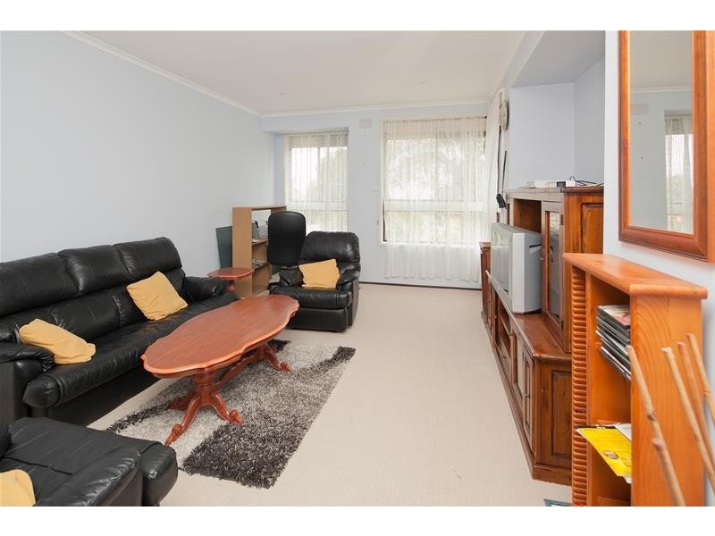 17 Dozey Place, Endeavour Hills VIC 3802