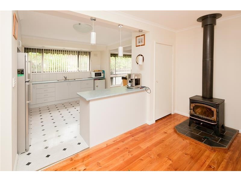 17 Dozey Place, Endeavour Hills VIC 3802