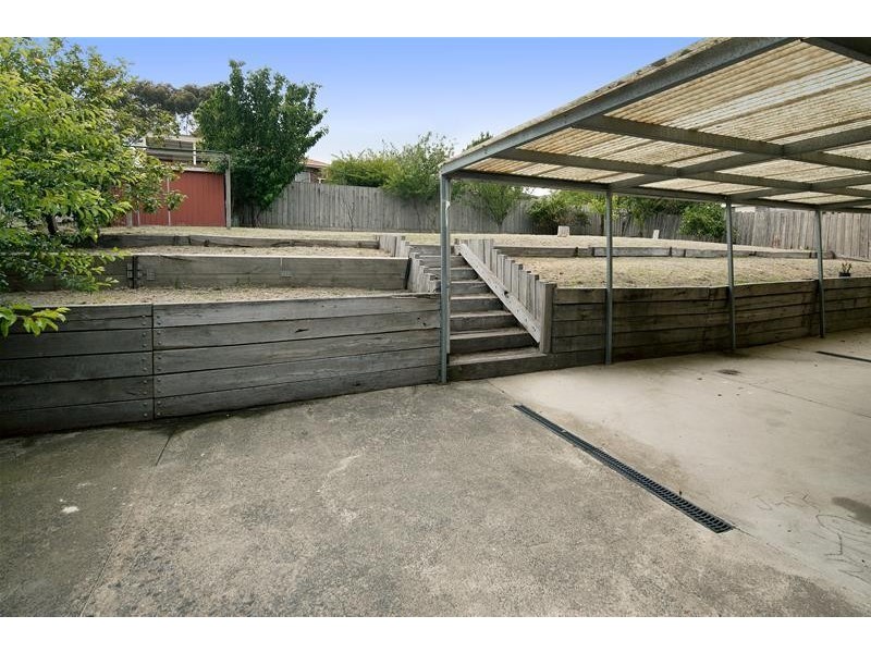 17 Dozey Place, Endeavour Hills VIC 3802