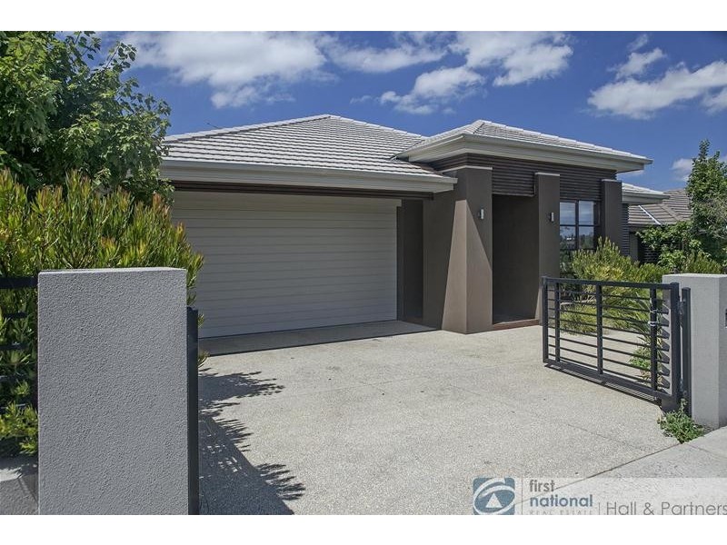 26 Grandvue Boulevard, Pakenham VIC 3810