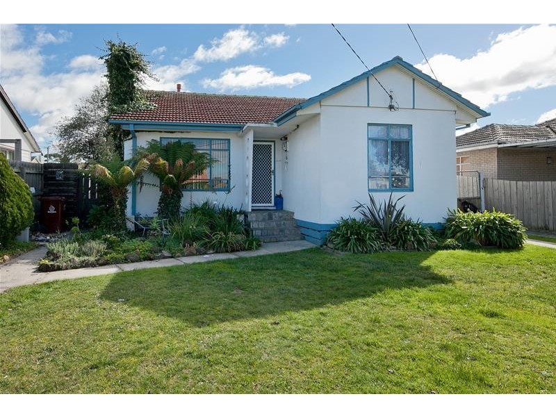 17 Chifley Crescent, Dandenong North VIC 3175