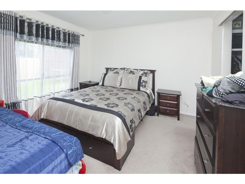 11 Lara Court, Hallam VIC 3803