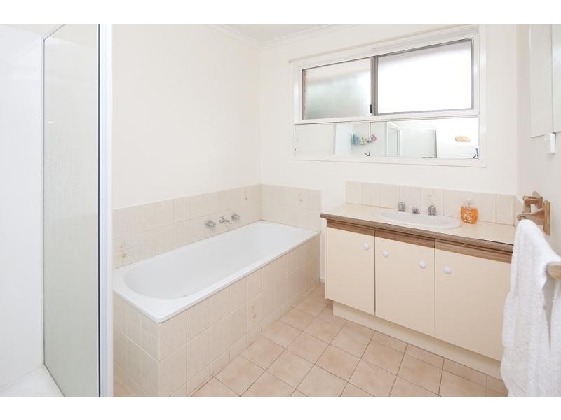 11 Lara Court, Hallam VIC 3803