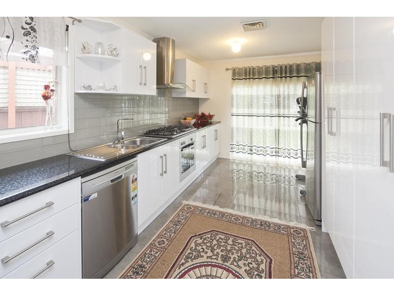 11 Lara Court, Hallam VIC 3803