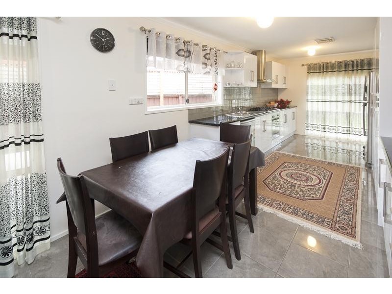 11 Lara Court, Hallam VIC 3803