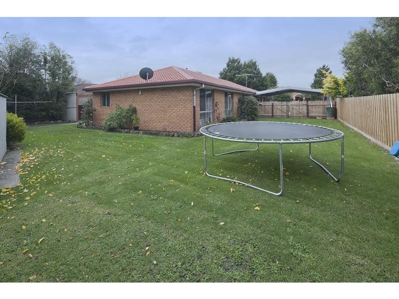 11 Lara Court, Hallam VIC 3803