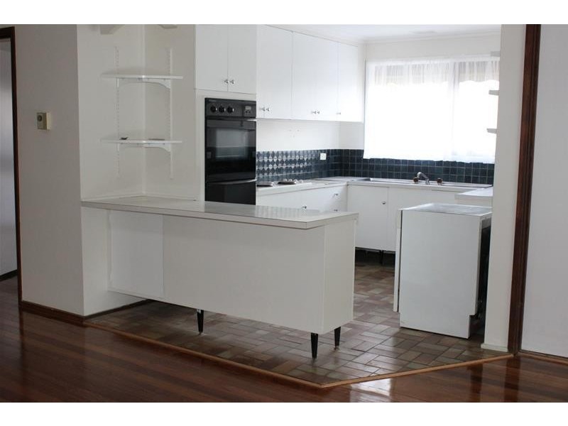 19 Suffolk Road, Dandenong North VIC 3175