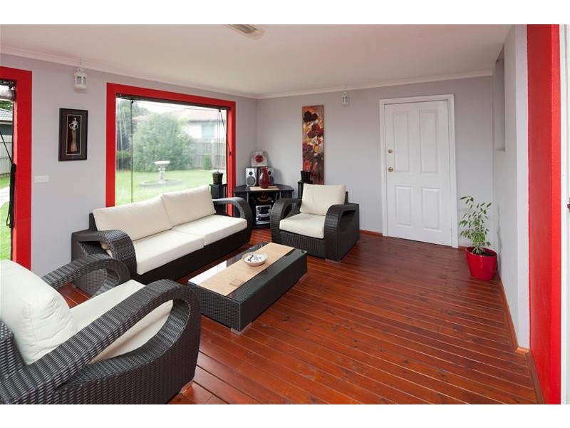 15 Scarlet Drive, Doveton VIC 3177