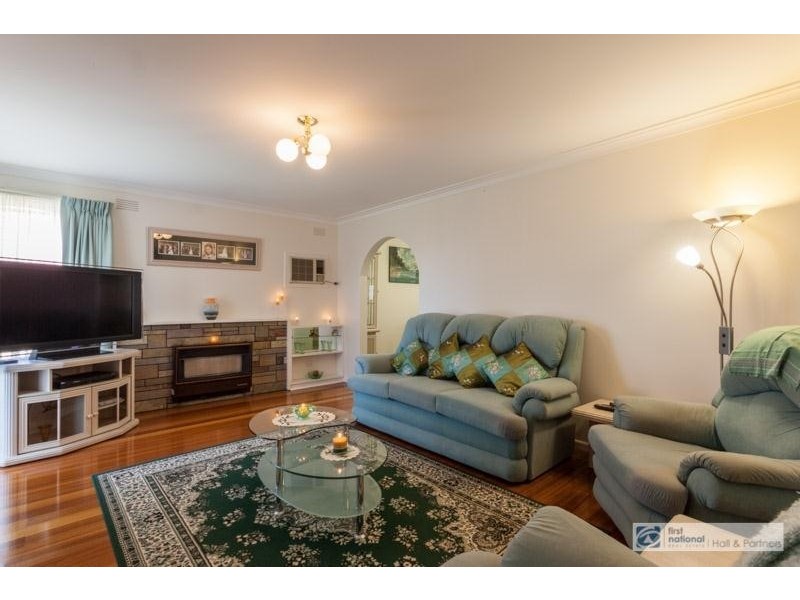 12 Glencoe  Grove, Dandenong North VIC 3175