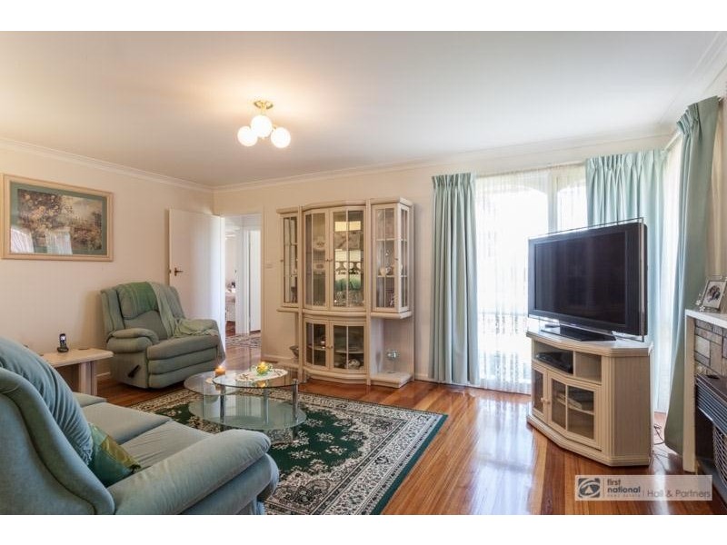 12 Glencoe  Grove, Dandenong North VIC 3175