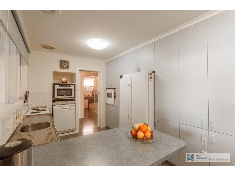 12 Glencoe  Grove, Dandenong North VIC 3175