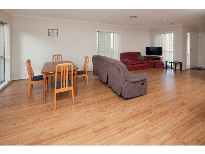 2/68 Rebecca Street, Doveton VIC 3177