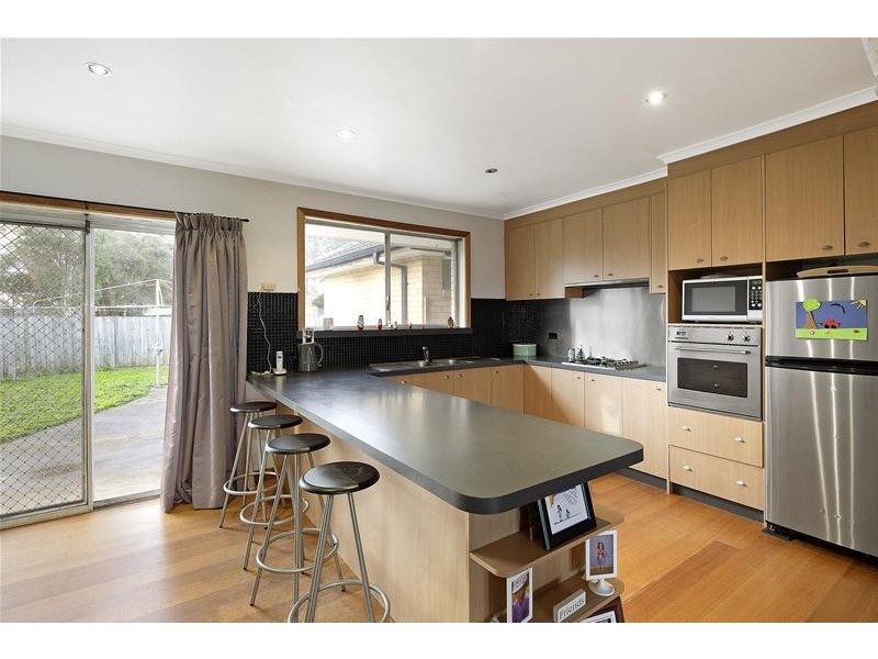 27 Carson Street, Mulgrave VIC 3170
