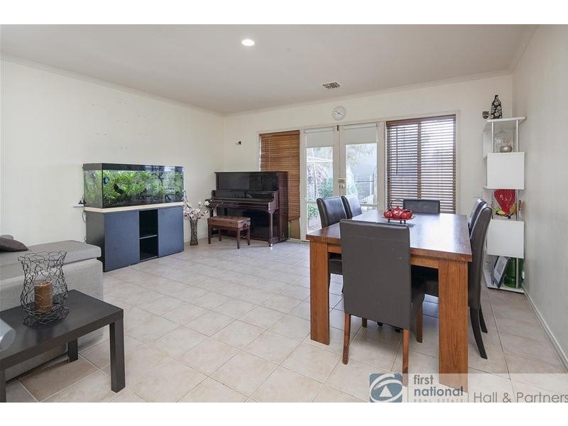 18/36-40 Hennessy Way, Dandenong North VIC 3175